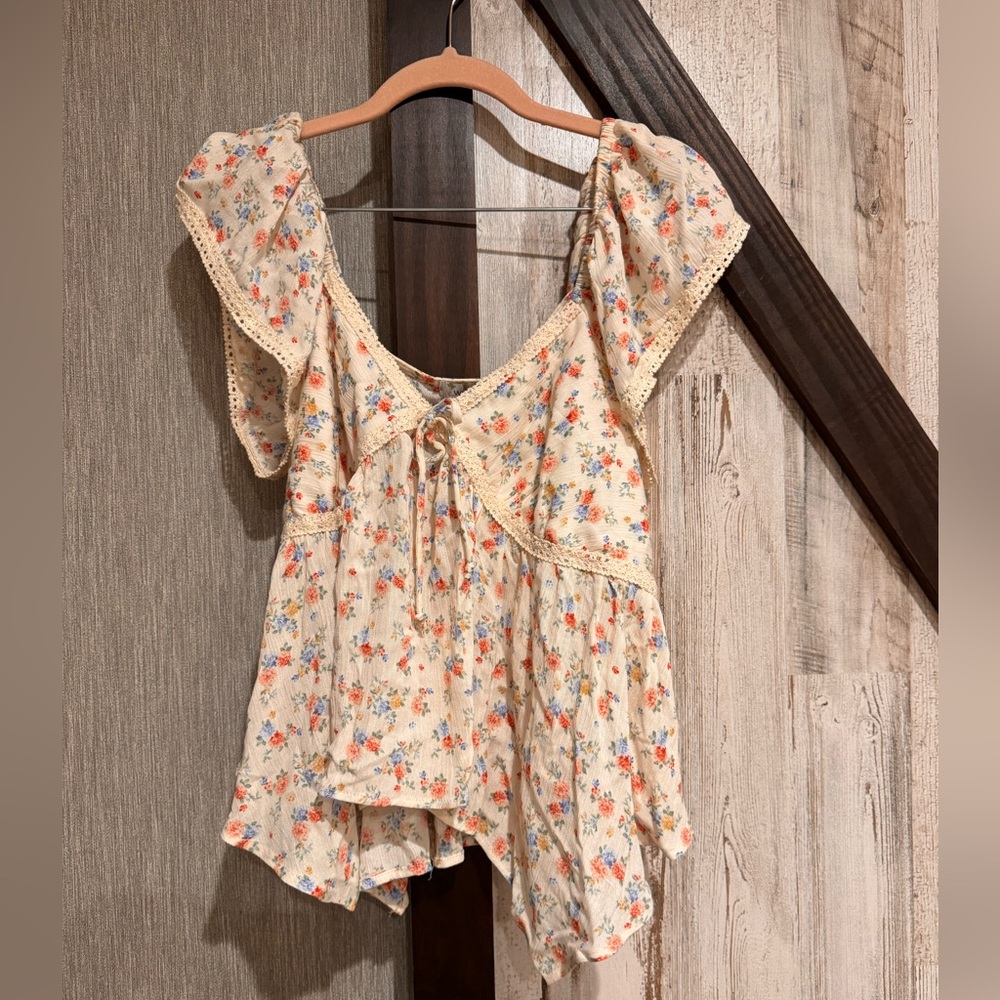 Floral Beige Blouse with Lace Trim